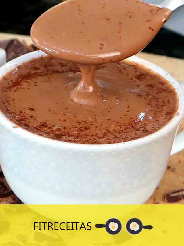  Essa receita é rápida, fácil e perfeita para aquecer os dias frios ou para desfrutar de um momento de indulgência. Sinta-se à vontade para ajustar a quantidade de açúcar de acordo com seu gosto pessoal. Aproveite essa bebida reconfortante e saborosa!