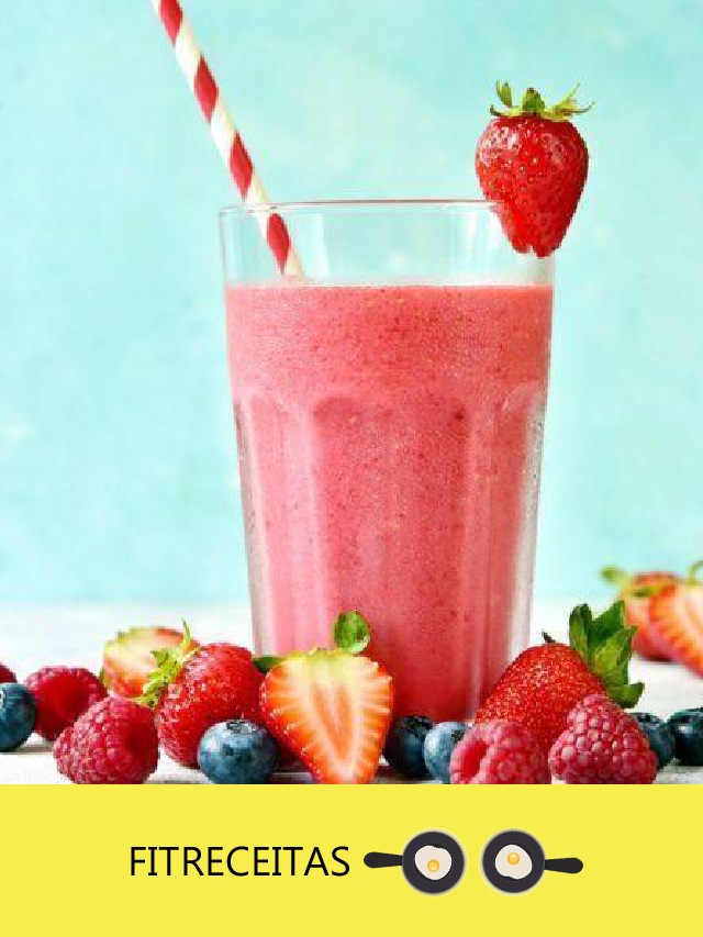 Esse suco energético é uma excelente fonte de vitaminas, minerais e antioxidantes das frutas vermelhas, como morangos, framboesas e mirtilos. A laranja adiciona vitamina C, que auxilia na absorção de ferro e contribui para a saúde do sistema imunológico.